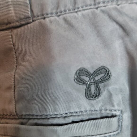 Aritzia TNA 100% Cotton khaki style pants - sz 0 - Picture 3 of 5
